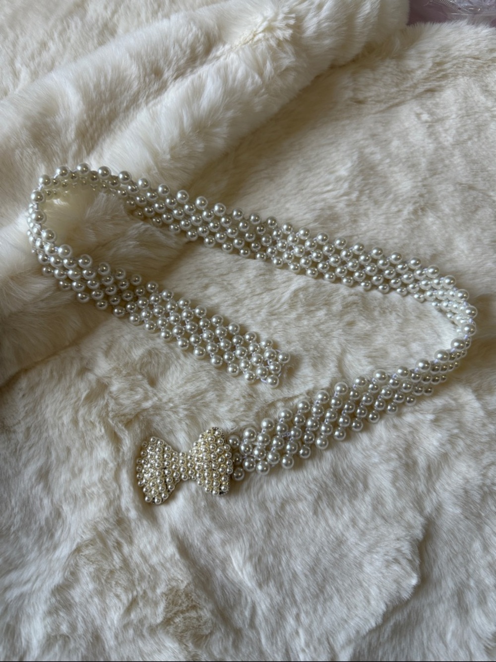 White Faux Pearls with Bow Accent Waist Belt
